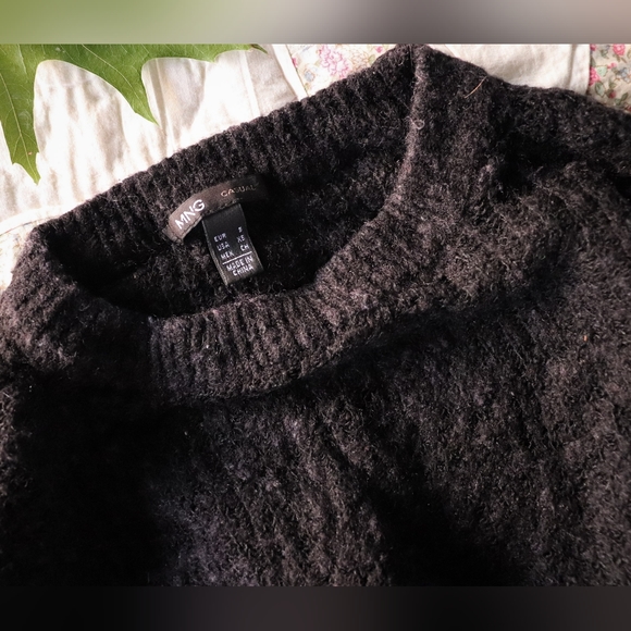 Mango Open Knit Wool Blend Cropped Sweater Black Size XS - Picture 3 of 5